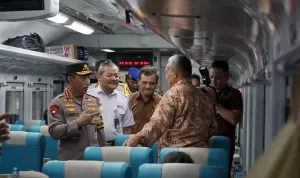 KAI Daop 4 dan Kapolri Pastikan Kesiapan Pengamanan Nataru di Stasiun Semarang Tawang, Wujudkan Perjalanan KA Aman dan Menyenangkan