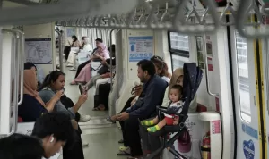 Liburan Nataru Naik LRT Jabodebek Yuk Pahami Ketentuan Tarif Anak