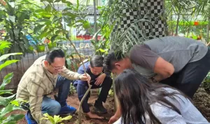 BRI BO Tanah Abang Region 6Jakarta 1 Laksanakan Aksi Sosial Penanaman Pohon di RPTRA Kampung Bali
