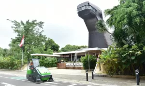 Yuk Kenalan dengan Rino, Mesin Sweeper Andalan KAI Services untuk Membersihkan Area TMII (1)