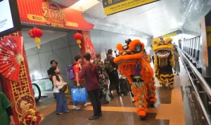 KAI Daop 2 Bandung Semarakkan Imlek 2026 dengan Dekorasi Meriah dan Atraksi Barongsai, Layani Puluhan Ribu Penumpang Selama Long Weekend (1)