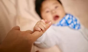 Panduan Skincare Bayi untuk Orang Tua Baru Apa yang Perlu Disiapkan Sejak Awal