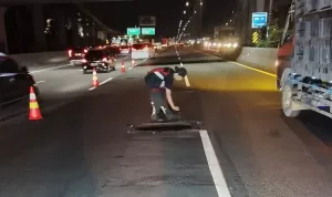 Perbaikan kondisi jalan di Ruas Tol Jakarta–Cikampek (2)