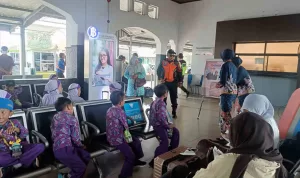 public (7) (13)