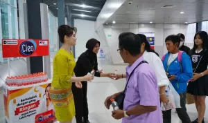 KAI Bandara Fasilitasi Penumpang Berbuka Puasa di Stasiun dan Dalam Kereta
