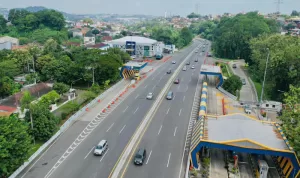 One Way Lokal di Tol Semarang Masih Berlaku, Lalu Lintas Terpantau Lancar dan Terkendali