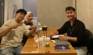 Profesional Muda Bangun Layanan Manajemen