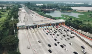 Tembus 523 Ribu Kendaraan Melintas di Gerbang Tol Cikampek Utama