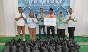 Wujudkan Kepedulian di Bulan Suci, BRI KC Jakarta Otista Salurkan Bingkisan untuk Anak Yatim melalui Kelurahan Bidara Cina (1)