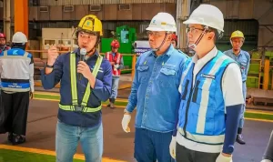 Kunjungan lapangan Dewan Pertahanan Nasional (DPN) dan Komite Anti Dumping Indonesia (KADI) ke fasilitas operasional Krakatau Steel Group_play (2)