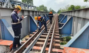 Pegawai KAI Tidak Libur Lebaran