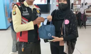 Mobilitas Tinggi Picu Kelalaian, Puluhan Barang Tertinggal Setiap Hari di LRT Jabodebek