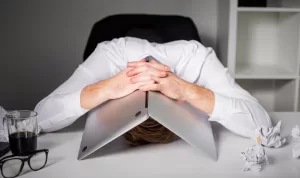 Financial Burnout Saat Capek Cari Uang Tapi Saldo Tabungan Tidak Bertambah