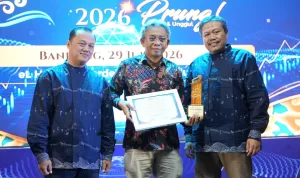 Humas KAI Daop 2 Bandung Raih Penghargaan Narasumber Korporasi Terbaik pada IWEB Awards 2026, Bukti Komitmen Hadirkan Informasi Cepat, Akurat, dan Terpercaya (1)