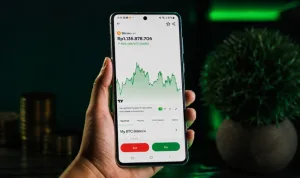 Ilustrasi pergerakan harga Bitcoin (BTC) di aplikasi FLOQ (1)