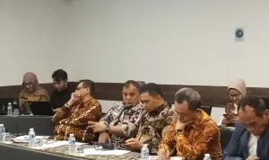 Kementerian Dalam Negeri Gelar Rapat Kerja Bersama KL untuk Percepatan Pertumbuhan Ekonomi Daerah Menuju Target 8 Persen.jpg