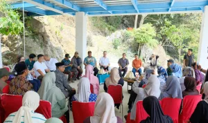 Pendapatan Wisata dan Anggaran Ekologis Bantu 300 Anak di Desa Tukamasea Bersekolah